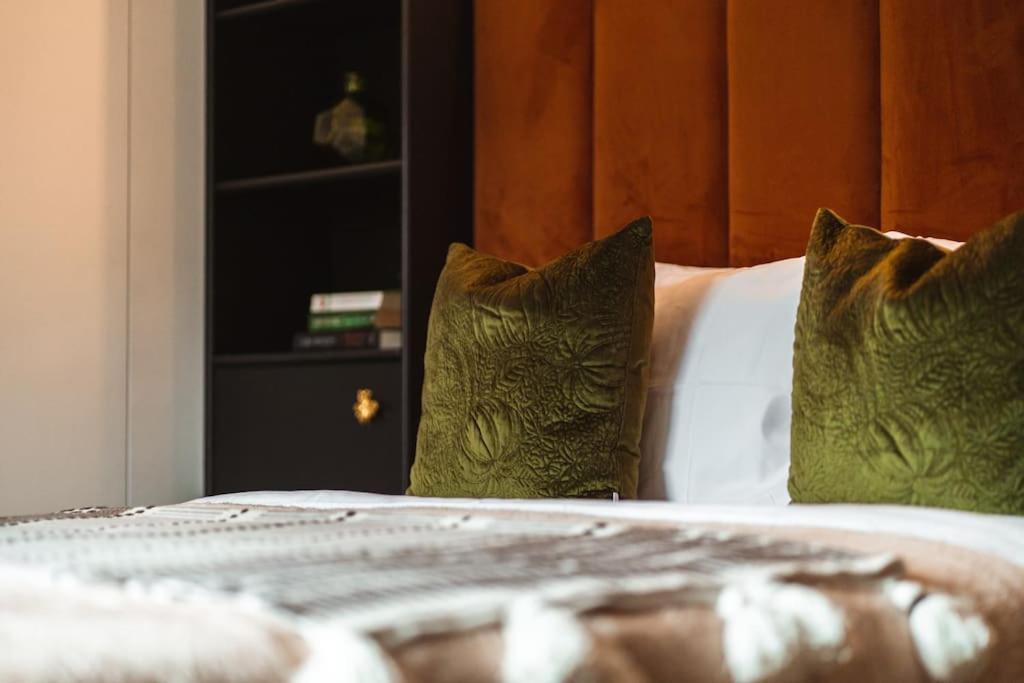 The West End Loft - 5* Retreat - Private Parking! Lägenhet Glasgow Exteriör bild